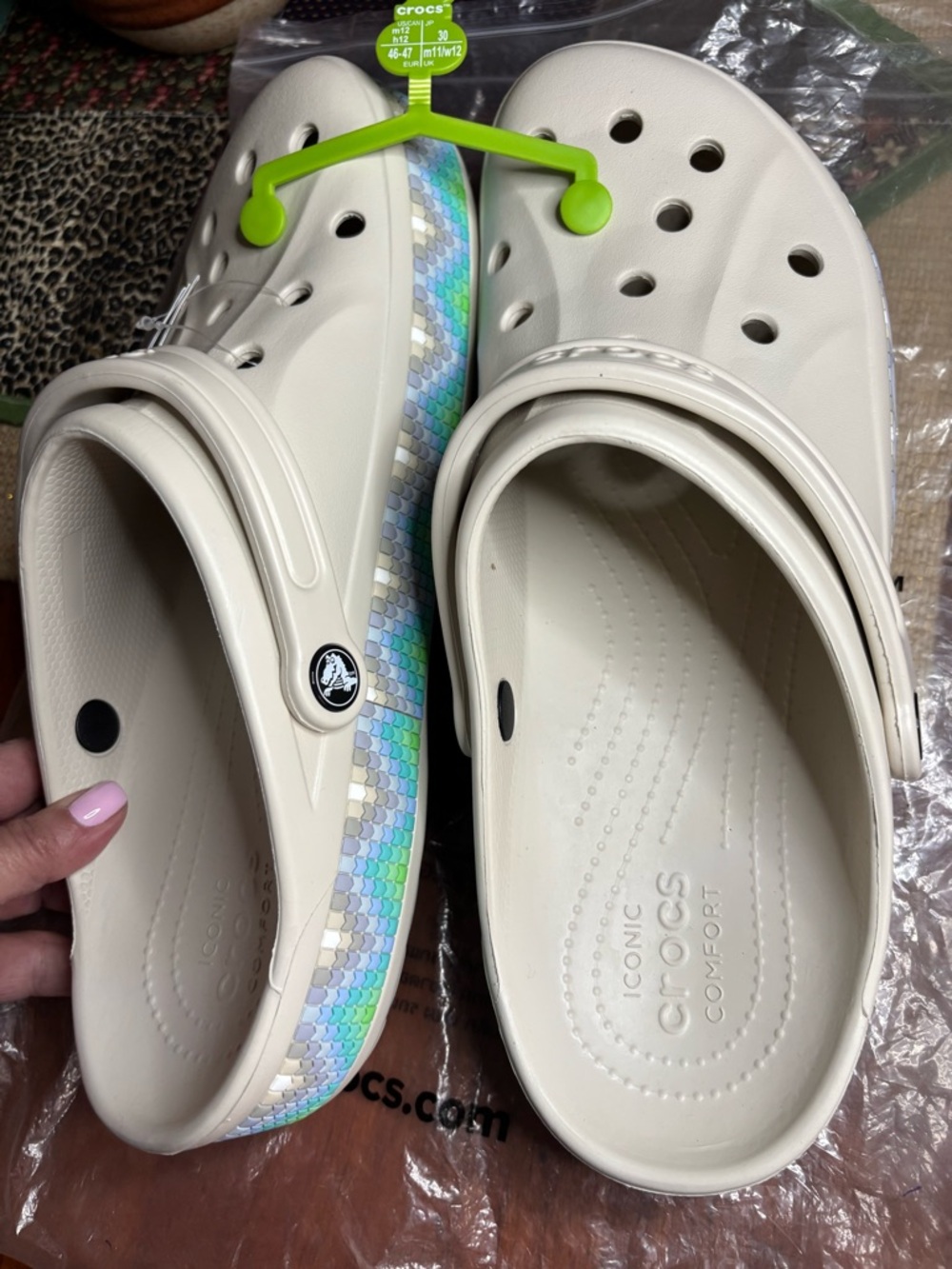 CROCS Classic Slip-On Loafers in White -
NO BOX 45/12 - Picture 3 of 8
